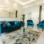 Modern And Luxurious -3 Bdr 2Bth- Pastor Y Landero