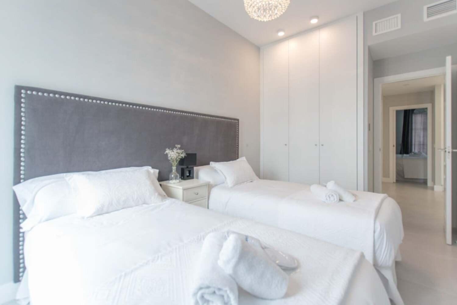 Modern And Luxurious -3 Bdr 2bth- Pastor Y Landero * Sevilla
