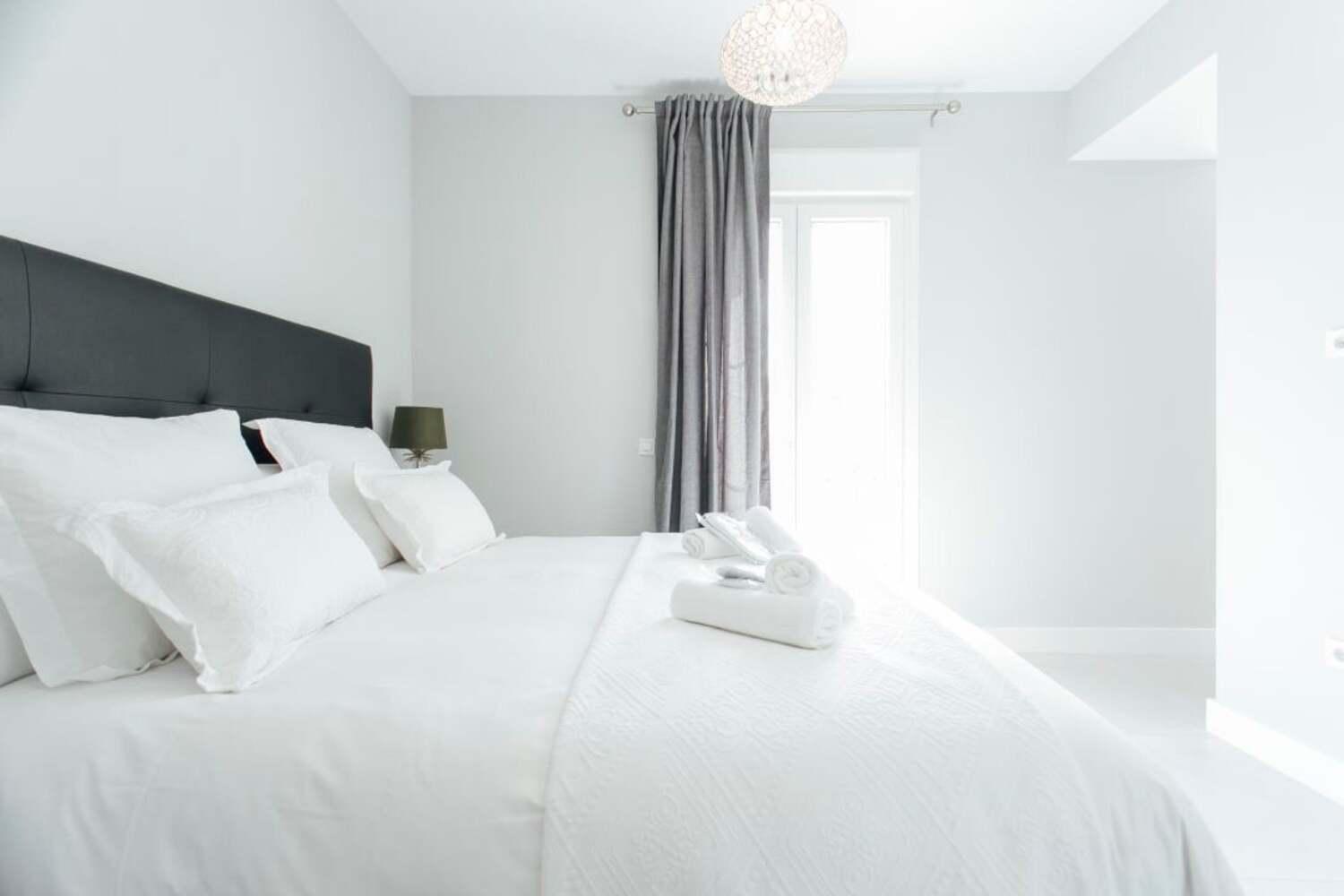 Modern And Luxurious -3 Bdr 2bth- Pastor Y Landero